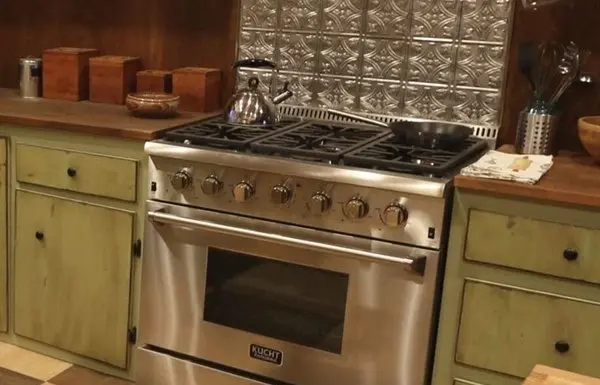 Exploring the Advantages of a 36-Inch Gas Range for Your Kitchen