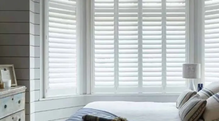 Choosing the Right Curtain Hardware for Bay Windows Curtain Hardware for Bay Windows