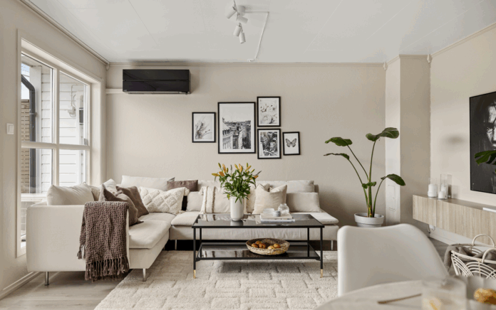 Gallery-Style Art