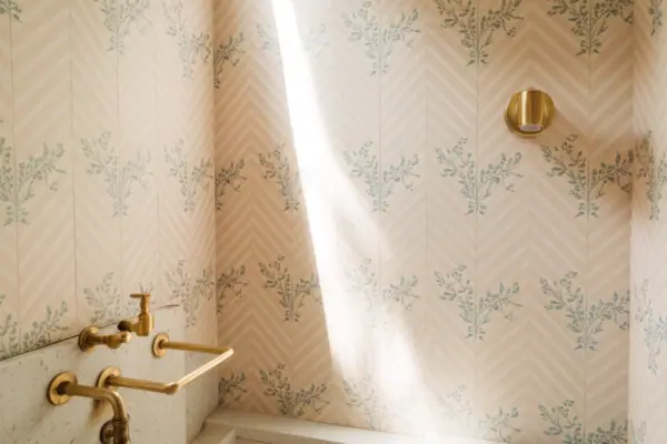 Small Bathroom Wallpaper: Big Style for Tiny Spaces